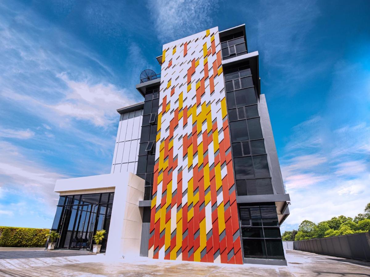 Fortune D Hotel Phitsanulok Exterior photo
